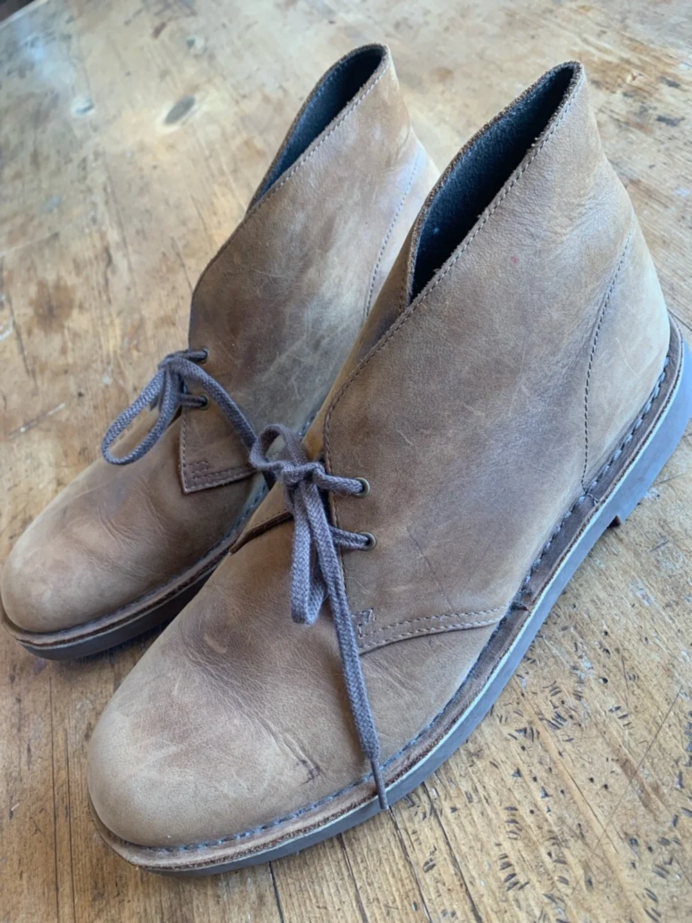 Clarks Men’s Brown Suede Chukka Boots - Classic Lace-Up